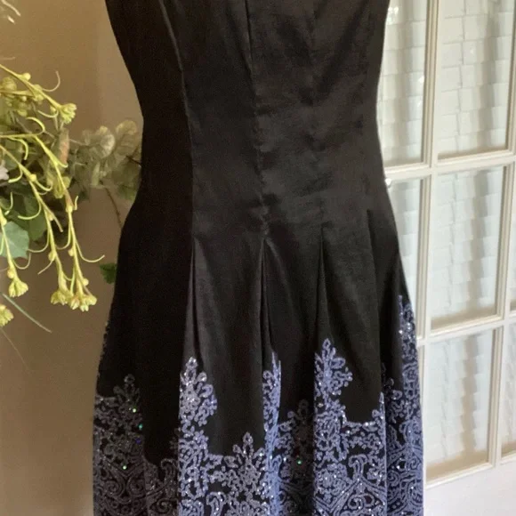 Leslie Fay Dress sz 10 beaded flare Bottom, elegant Girlhood core, formal - Picture 9 of 9